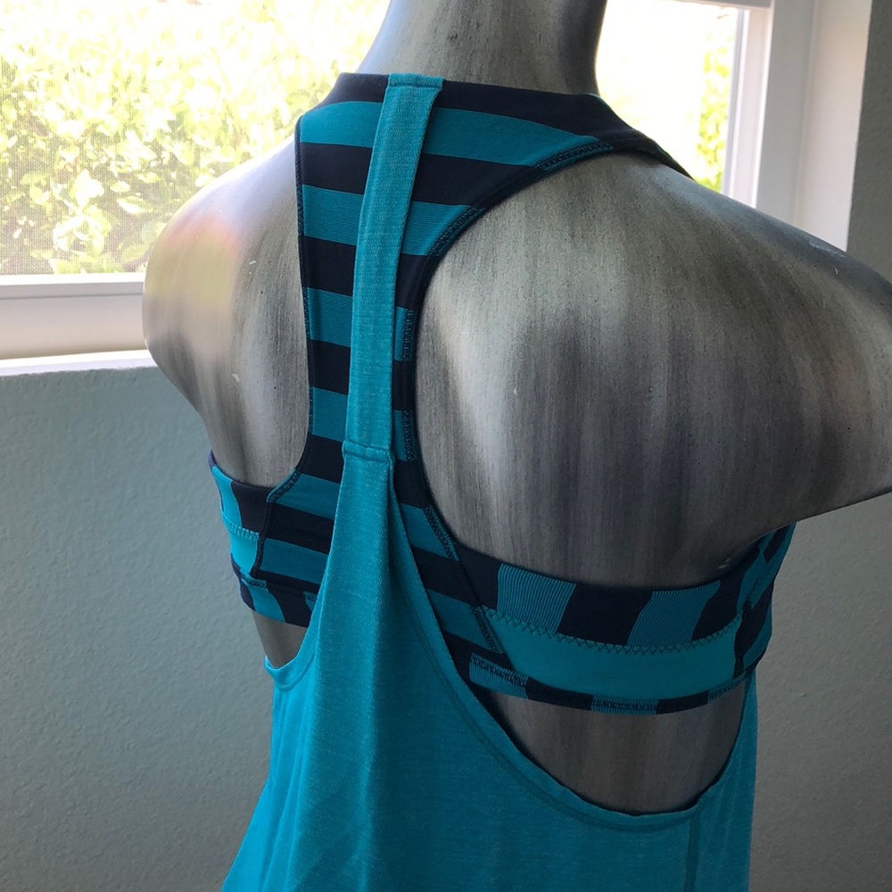 Lululemon Racerback Tank. Size 4 - Picture 4 of 6
